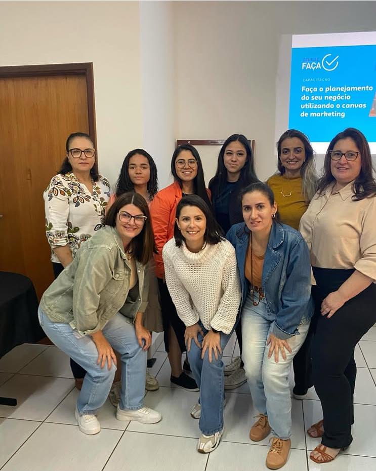 Nos dias 26 e 27 de junho realizamos o curso de Canvas de Marketing 